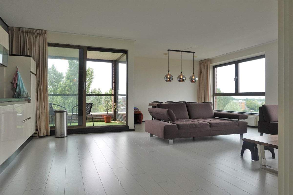 Bild 2 von 28