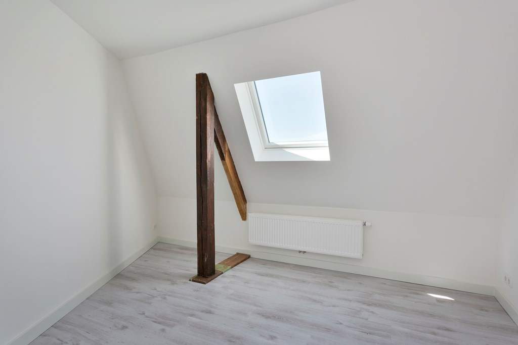 Image 12 of 21