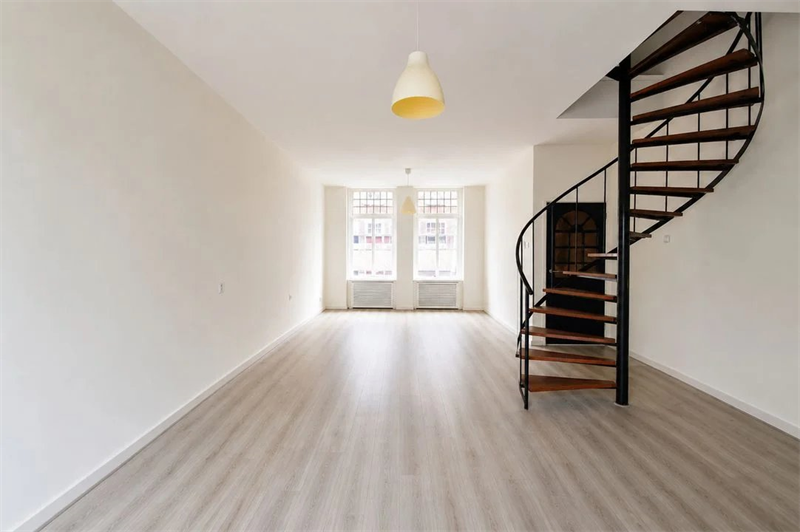 Image 3 of 8