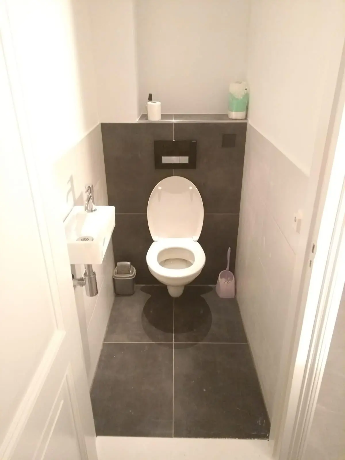 Image 10 of 23