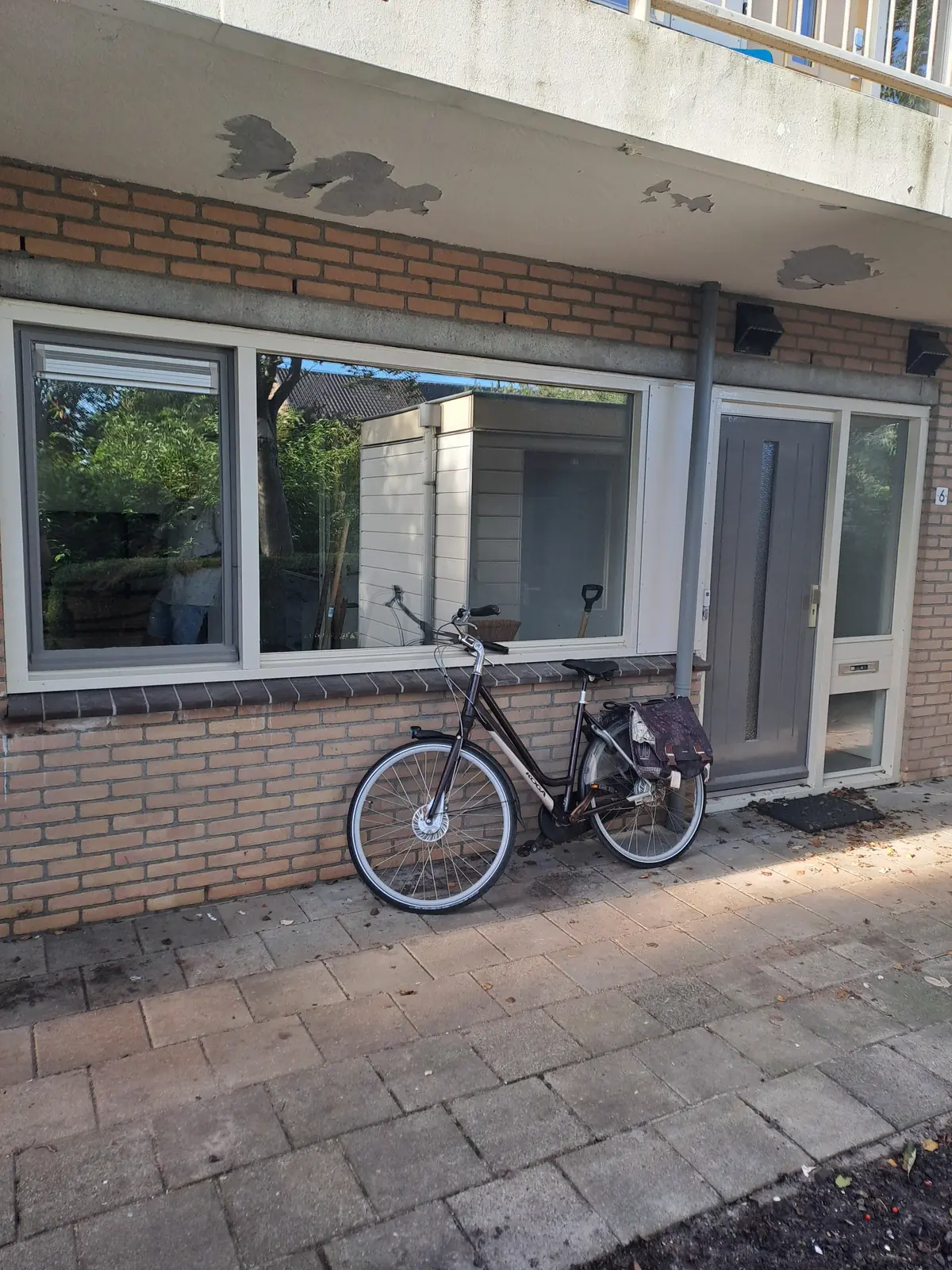 Image 1 of 5