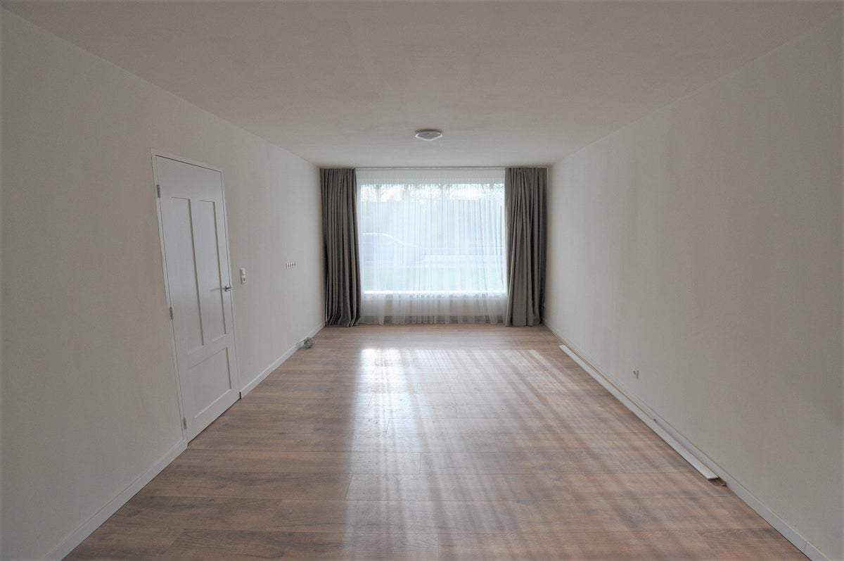 Bild 1 von 18