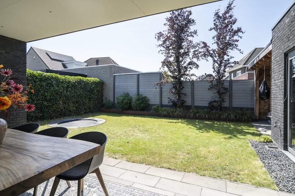 Image 19 of 37