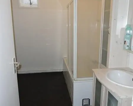 Image 5 of 6