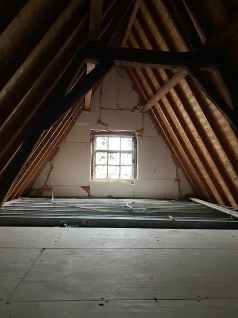 Image 6 of 6