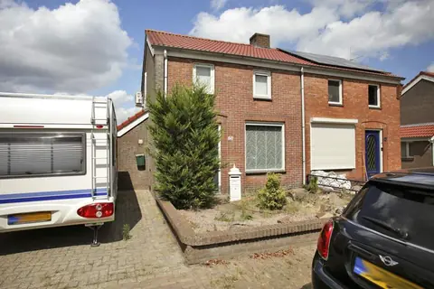 Casa pareada en Rozenkransstraat, St. Willebrord - En Alquiler