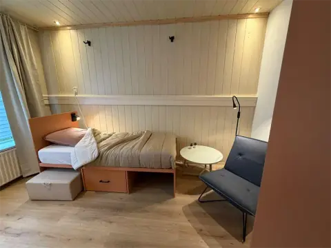 Gemeubileerde kamer Saturnusstraat, Enschede - Te huur