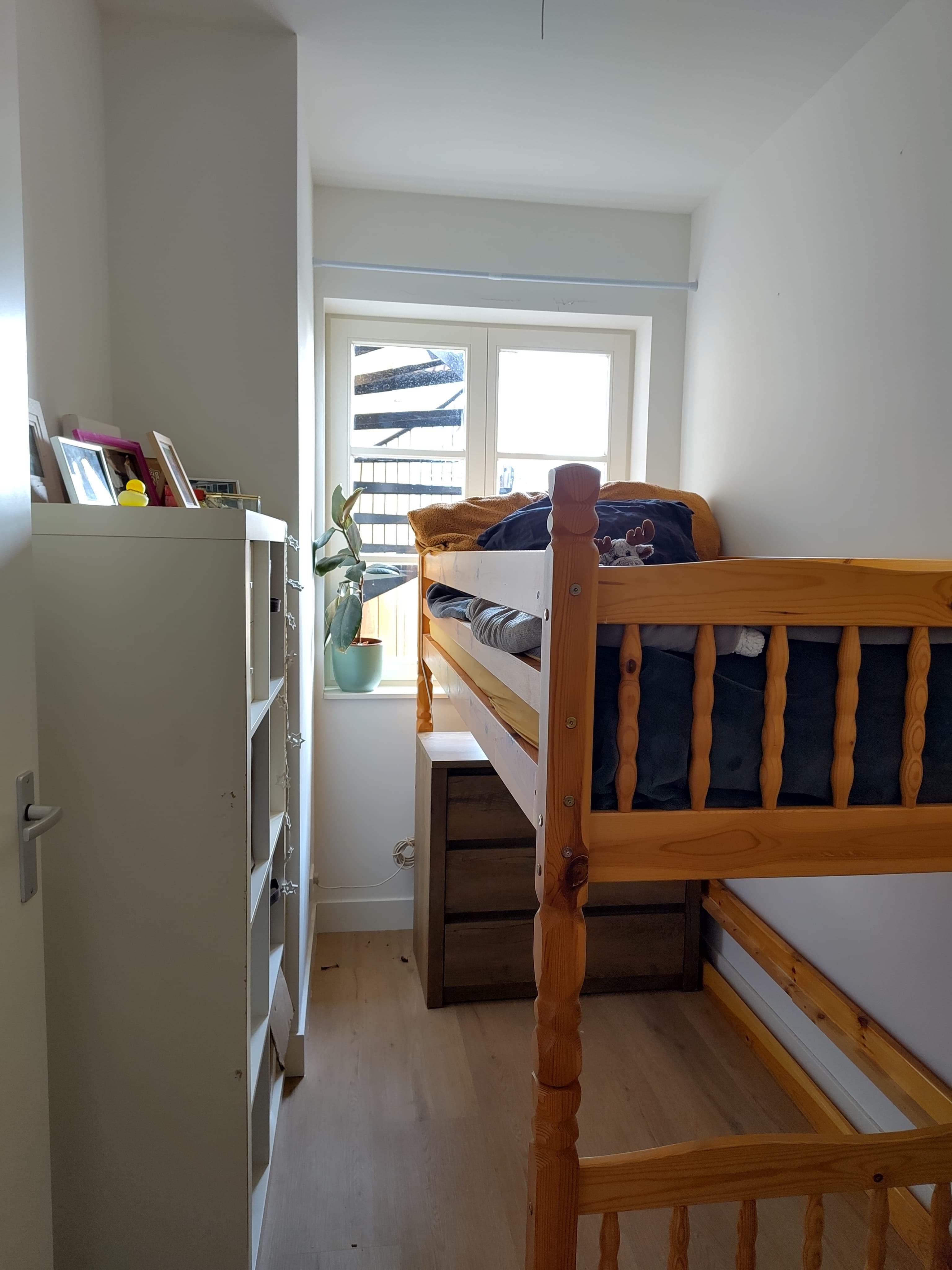 Image 4 of 6