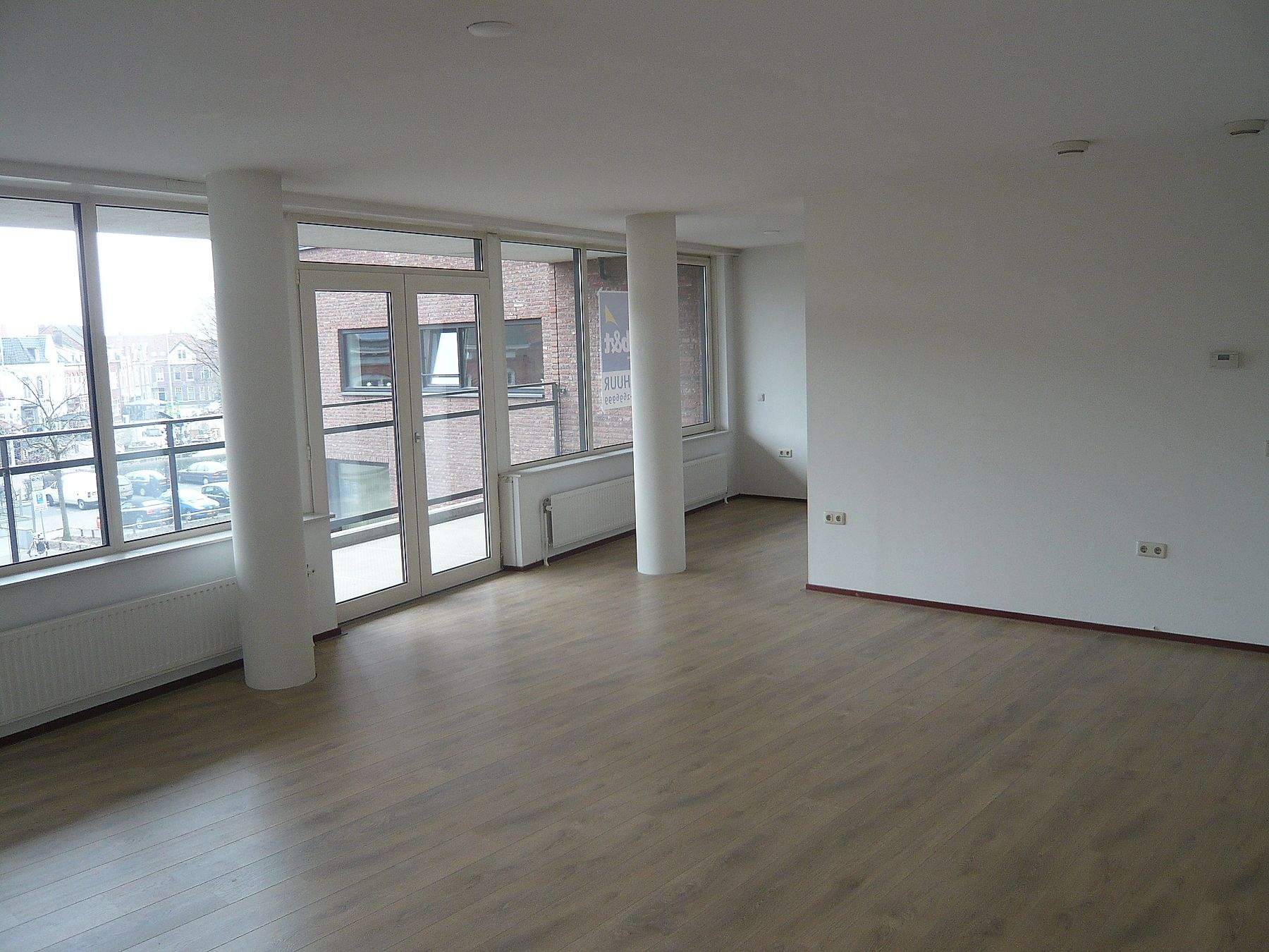 Bild 2 von 8