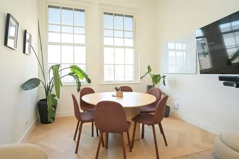 Appartement Noordeinde 64-A, La Haye - À Louer