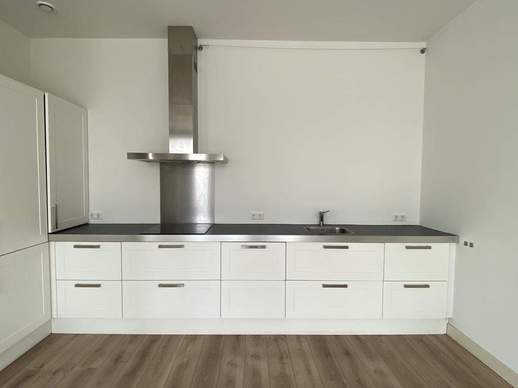 Bild 2 von 26