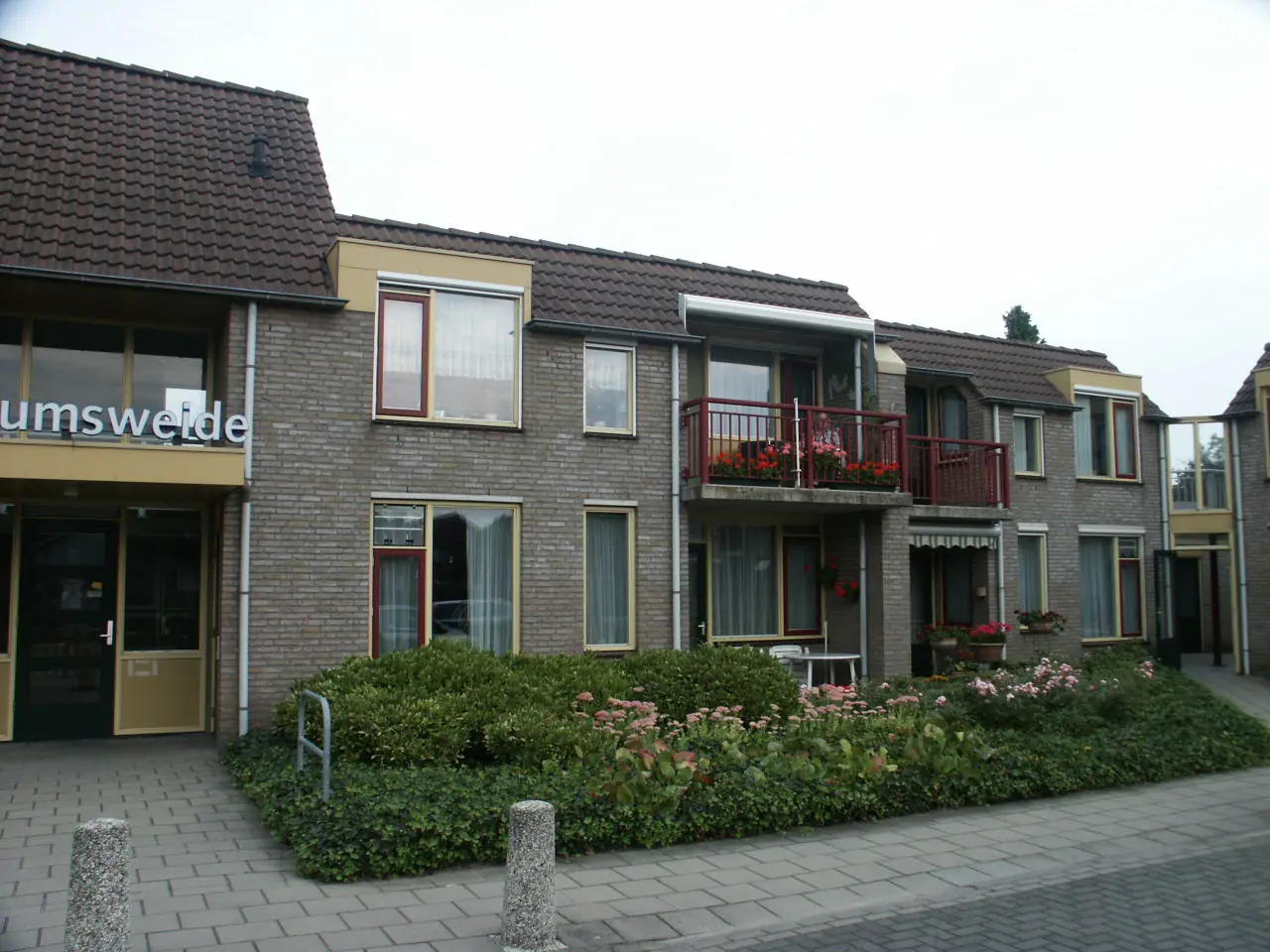 Image 1 of 1