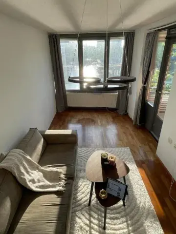 Appartement d'angle Cornelis van Rijplantsoen, Amsterdam - À louer