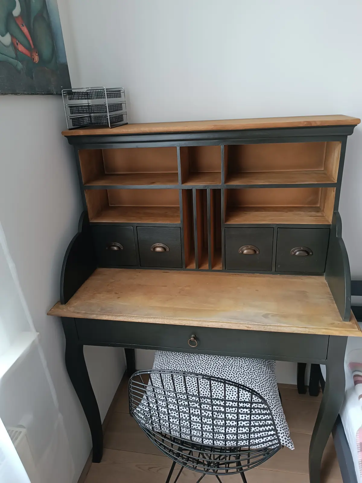 Image 2 of 10