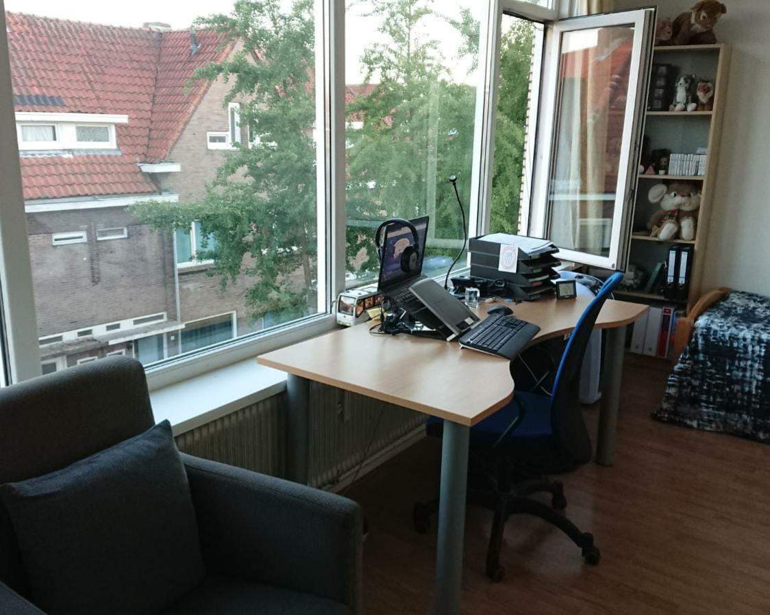Image 1 of 7