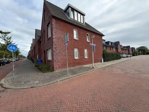 Corner House Hoflandendreef, Delft - For Rent