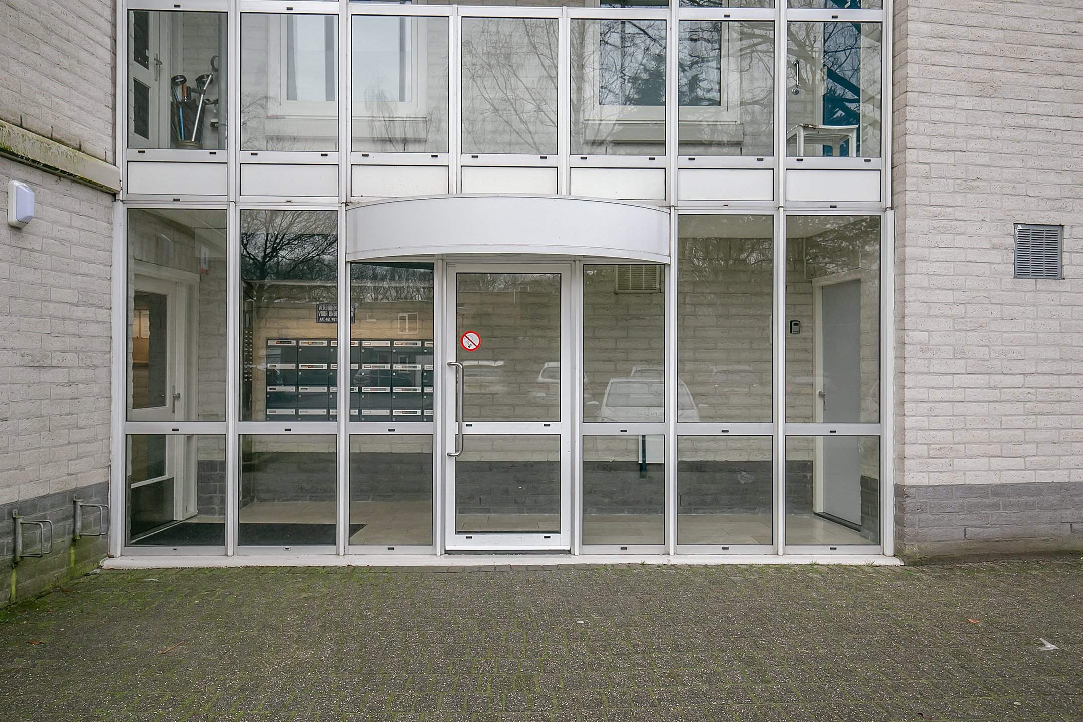 Afbeelding 1 van 16