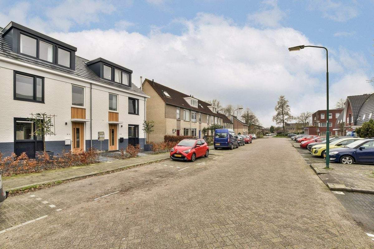 Bild 2 von 33