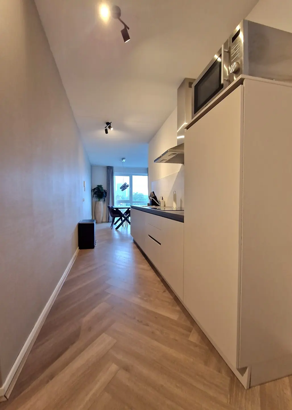 Image 7 of 25