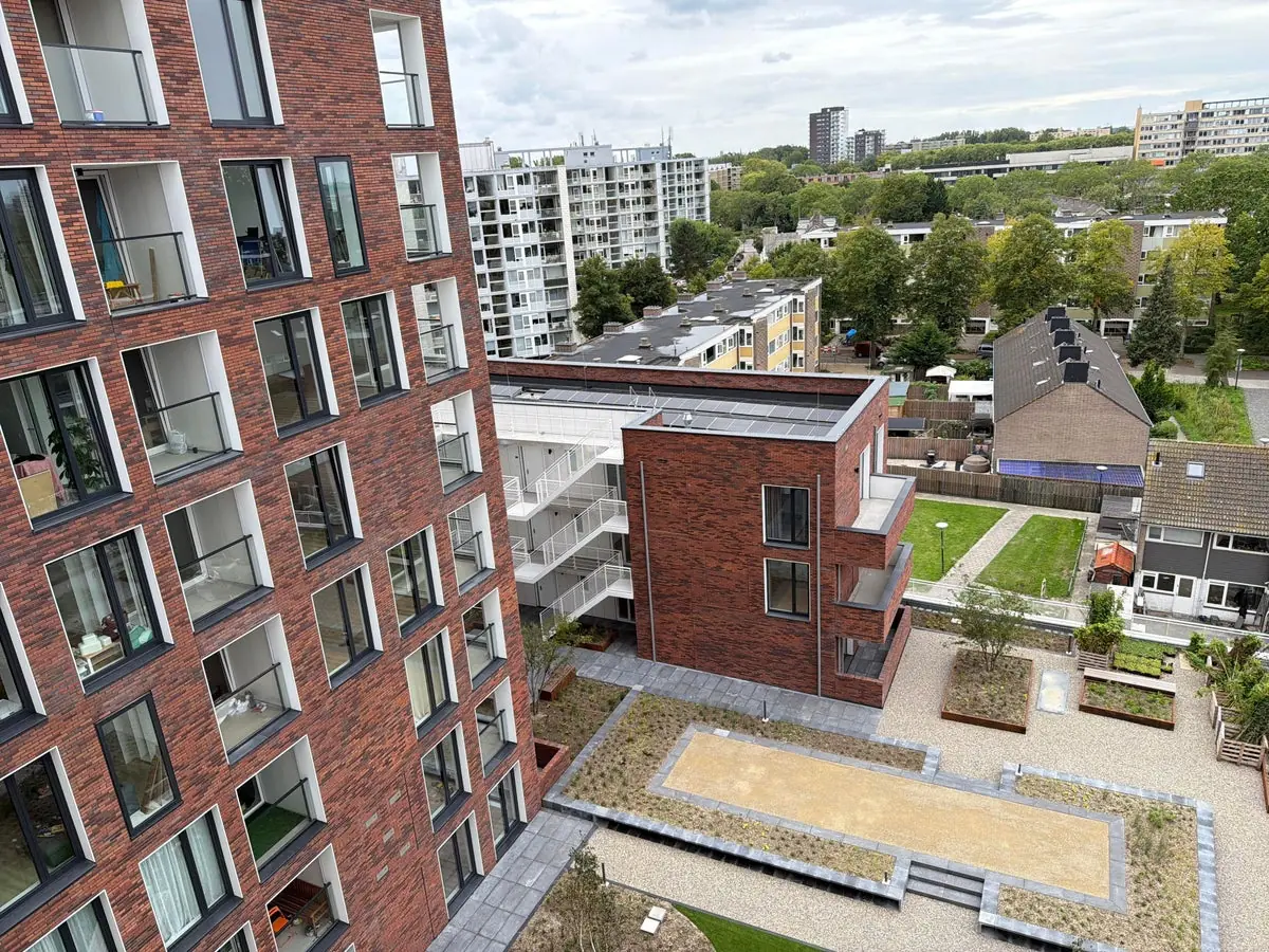 Image 20 of 26