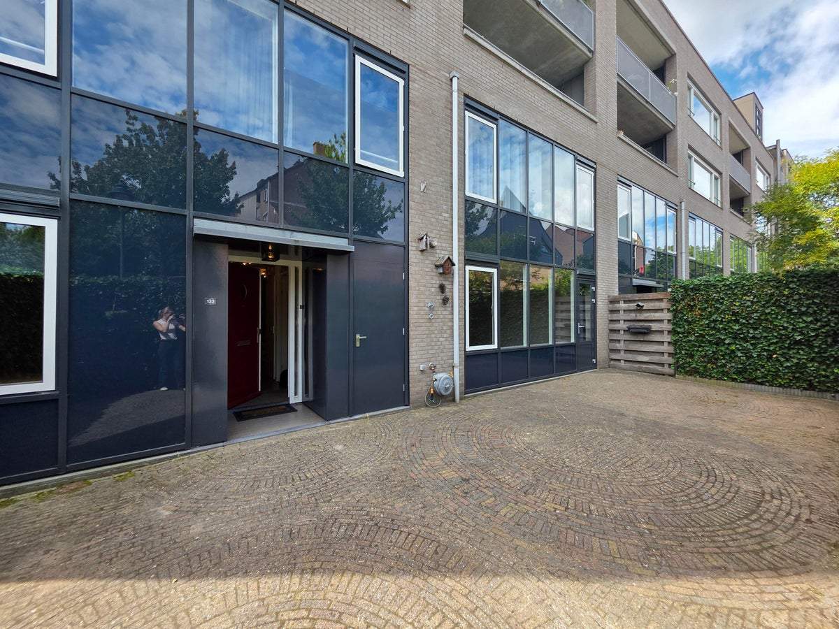 Afbeelding 2 van 27