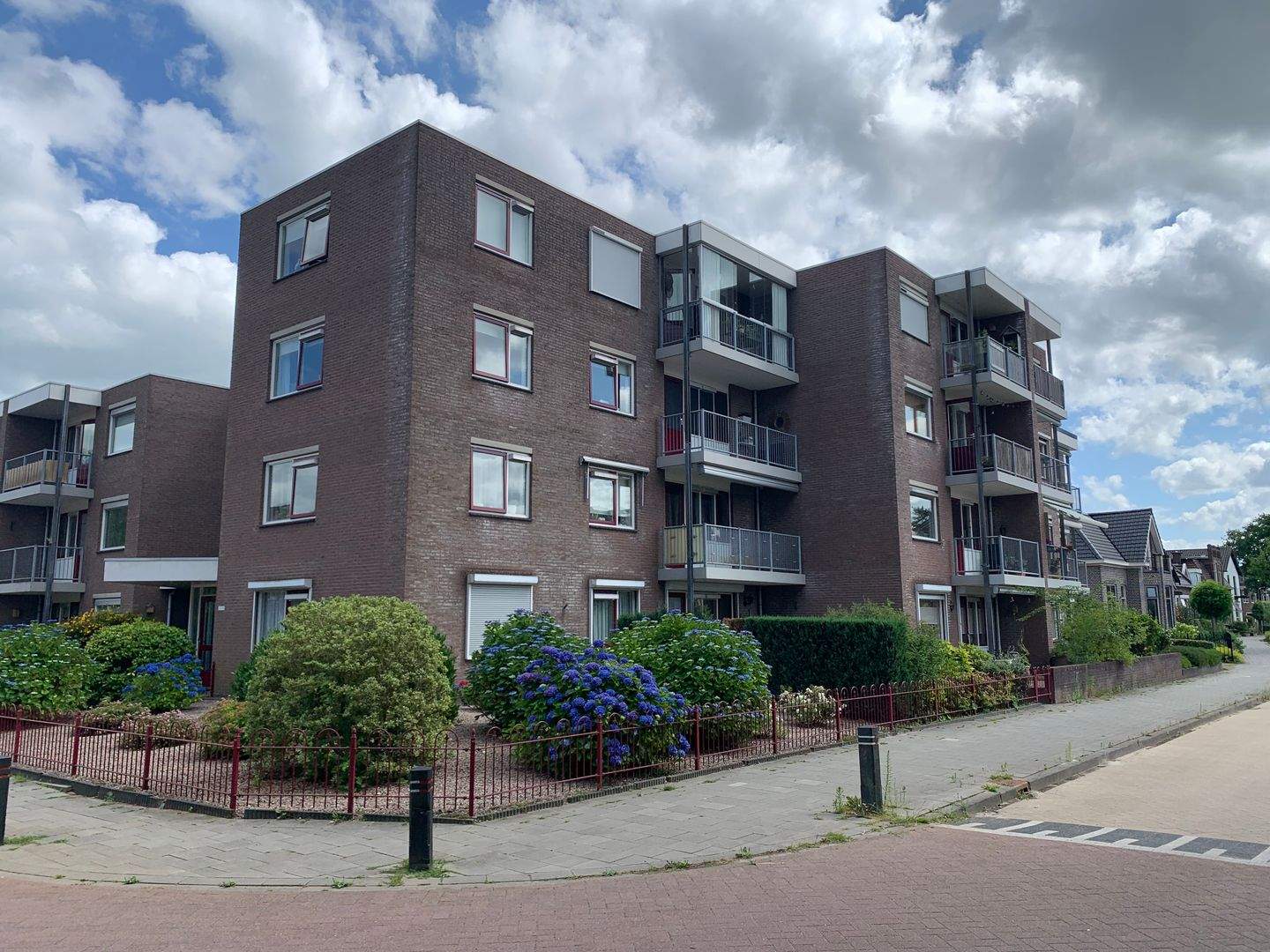 Afbeelding 1 van 12