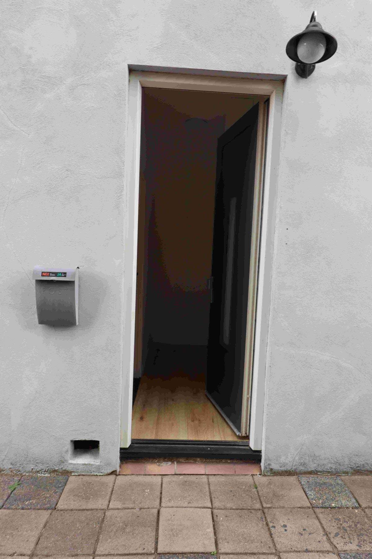 Image 2 sur 24