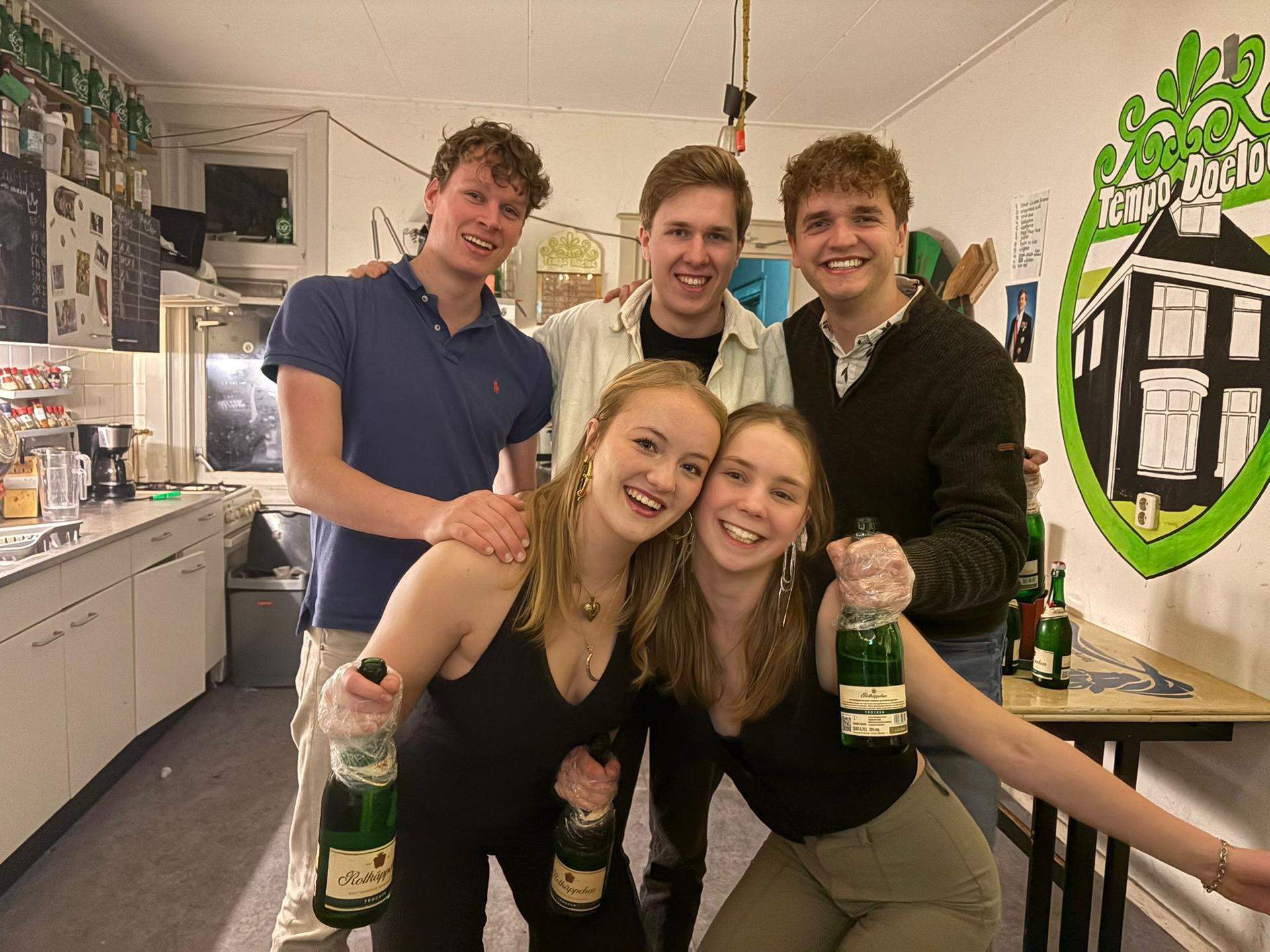 Afbeelding 2 van 9