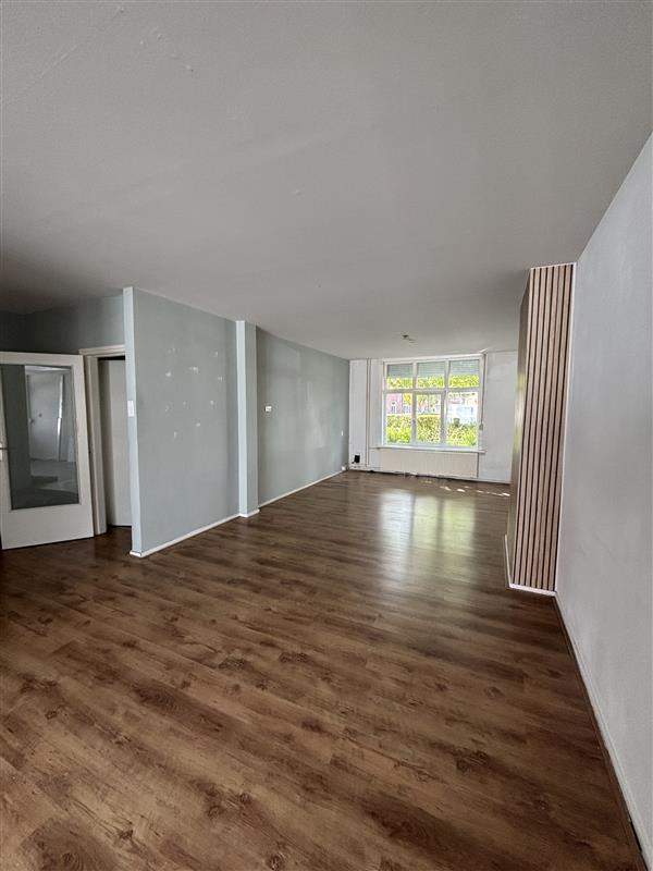 Bild 2 von 10