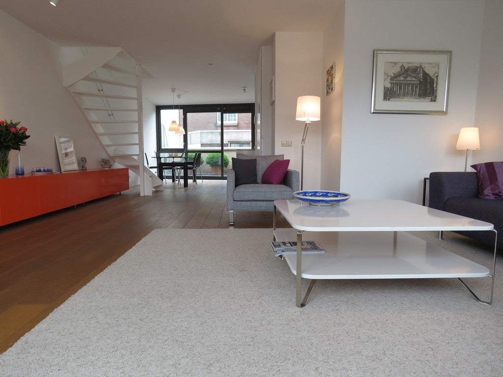 Image 3 of 20