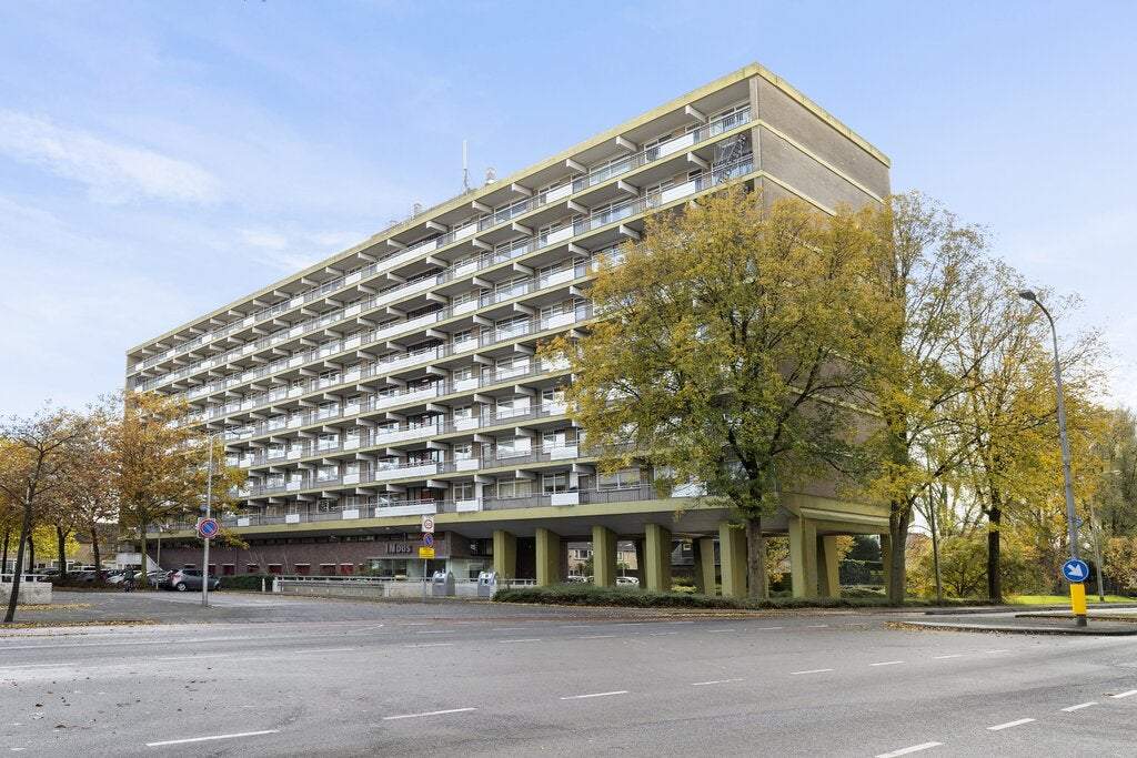 Image 2 of 26