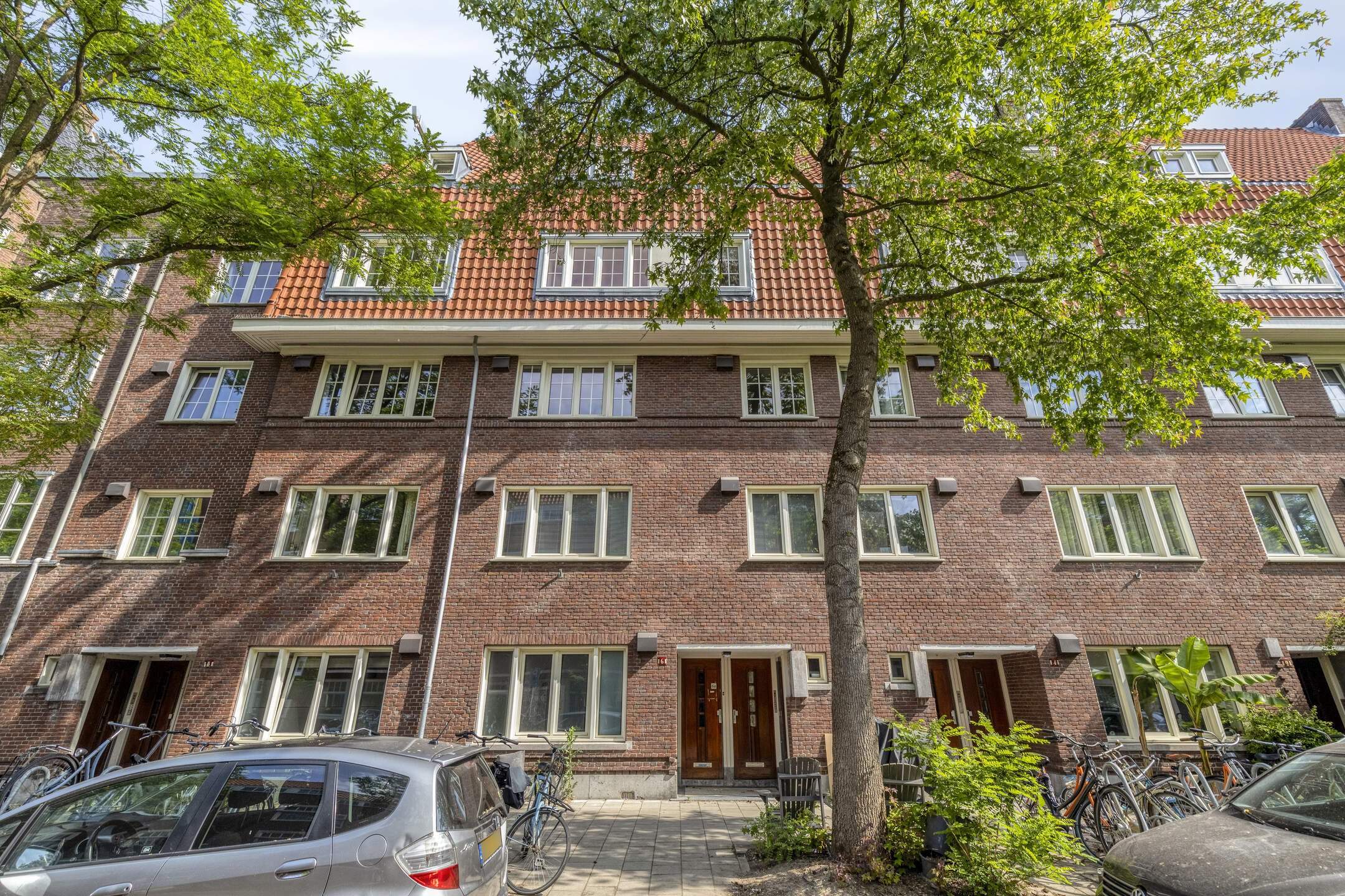 Afbeelding 2 van 16