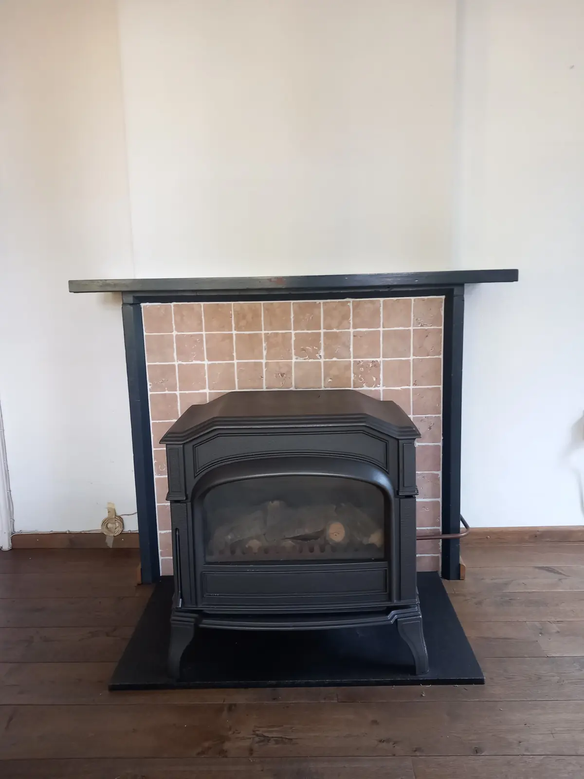 Image 4 of 6