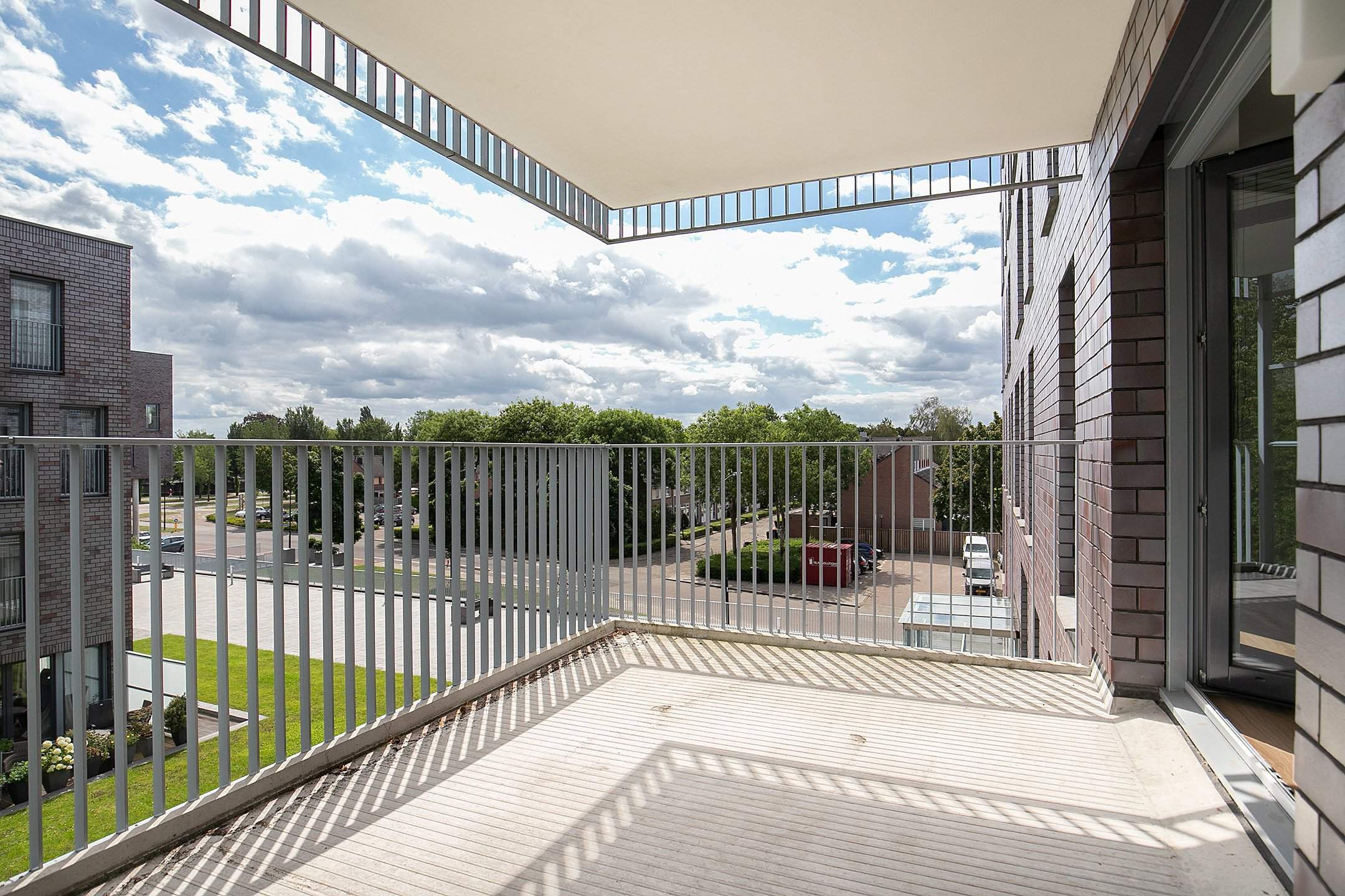 Image 21 of 27