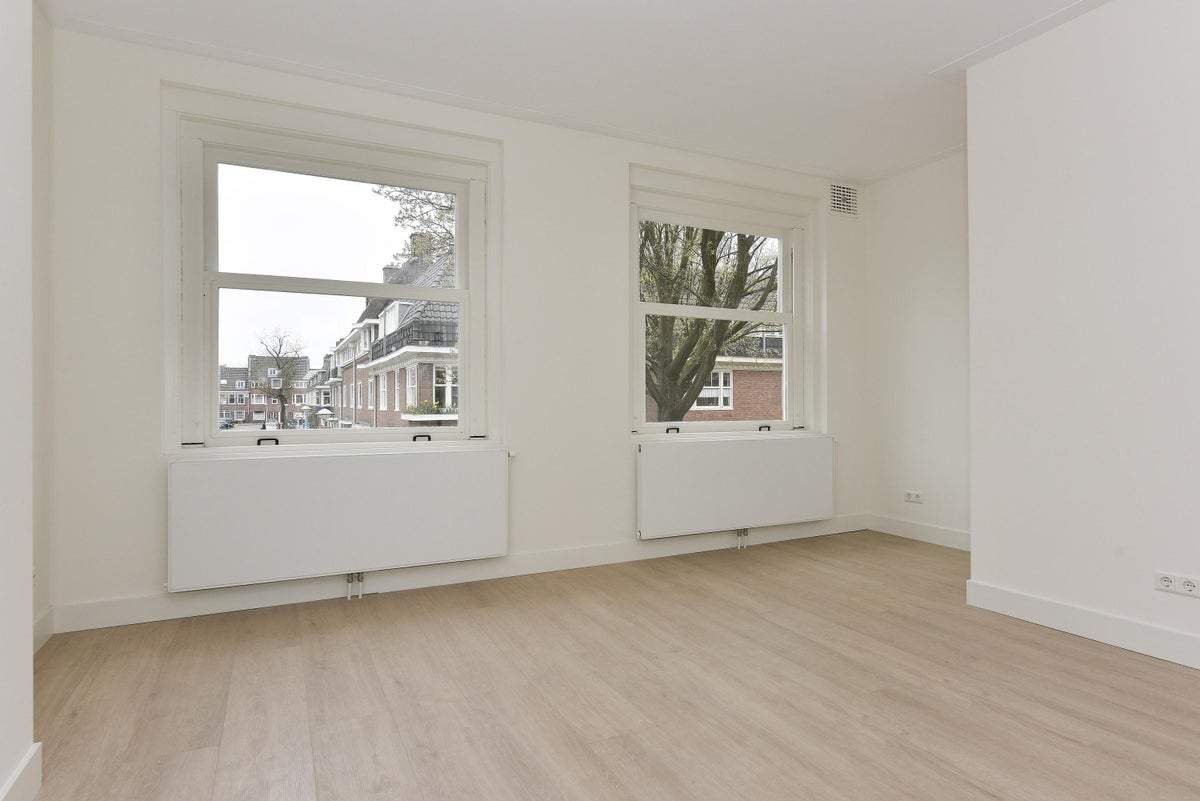 Bild 2 von 15