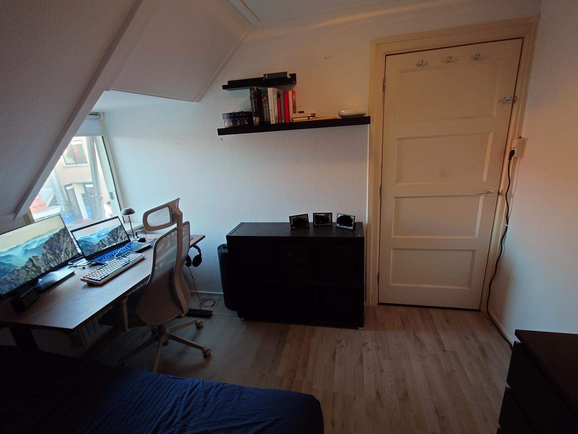 Bild 2 von 6