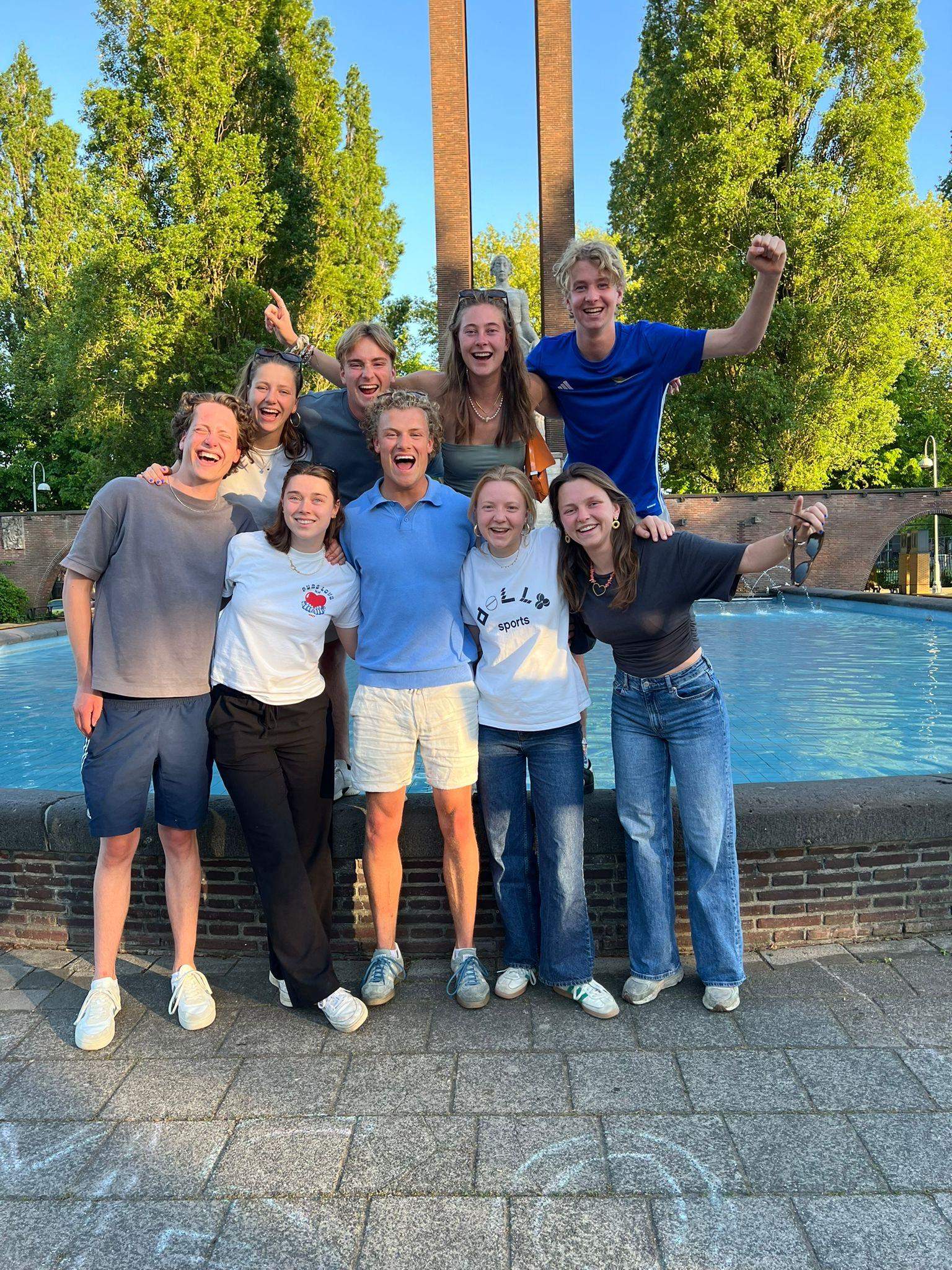 Afbeelding 1 van 8
