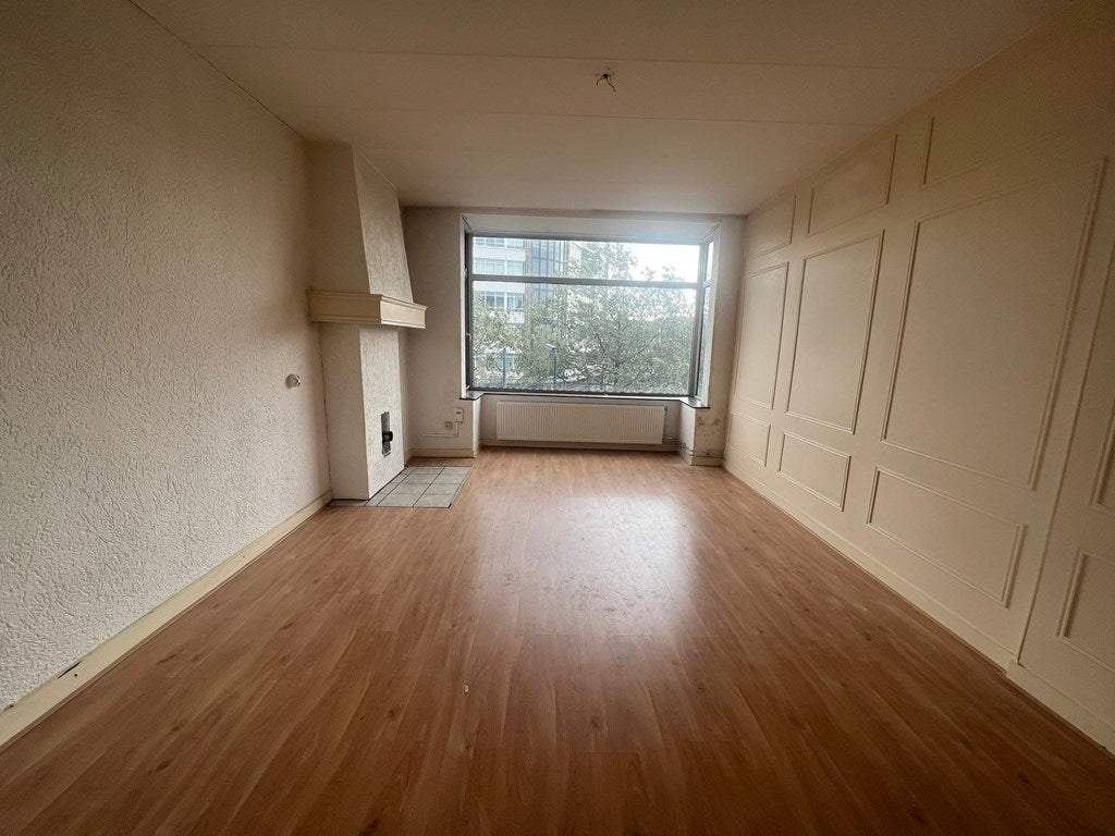 Bild 1 von 16