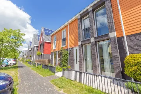 Tussenwoning Dijkgraaf 106, Zwaag - Te huur