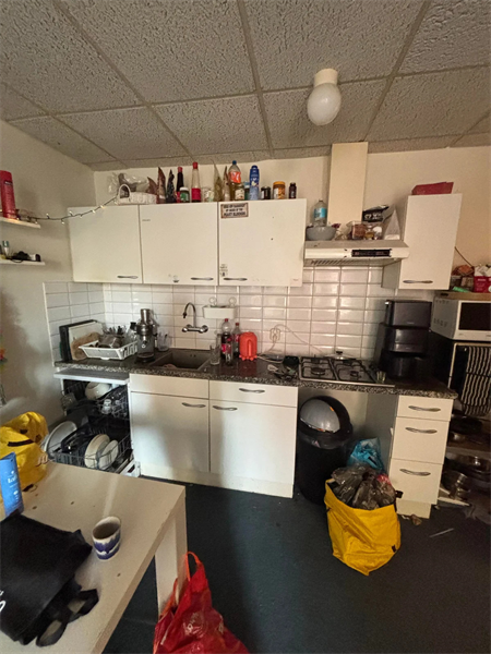 Image 5 of 8