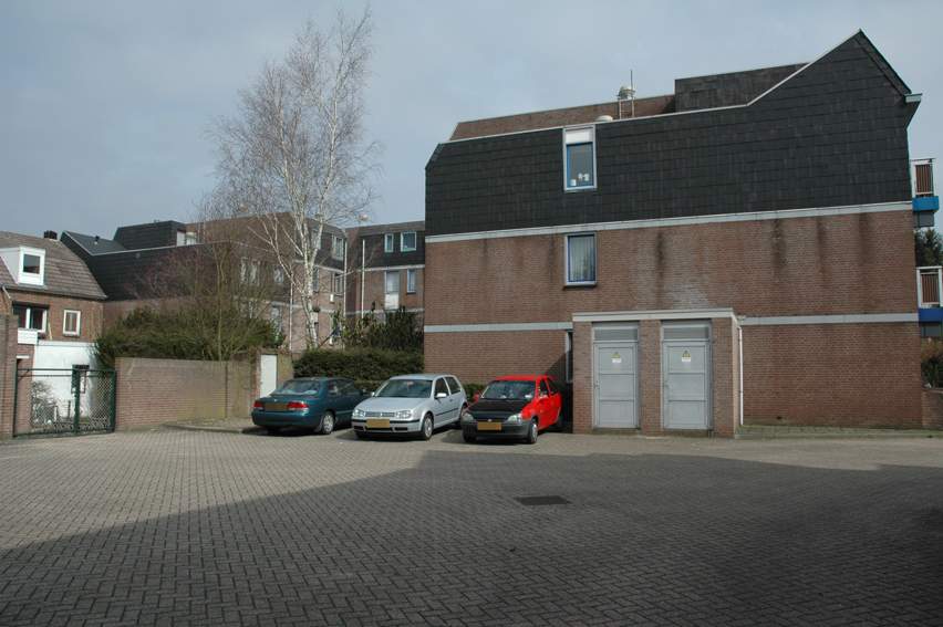 Afbeelding 2 van 2