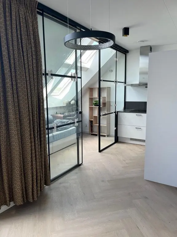 Image 20 of 25
