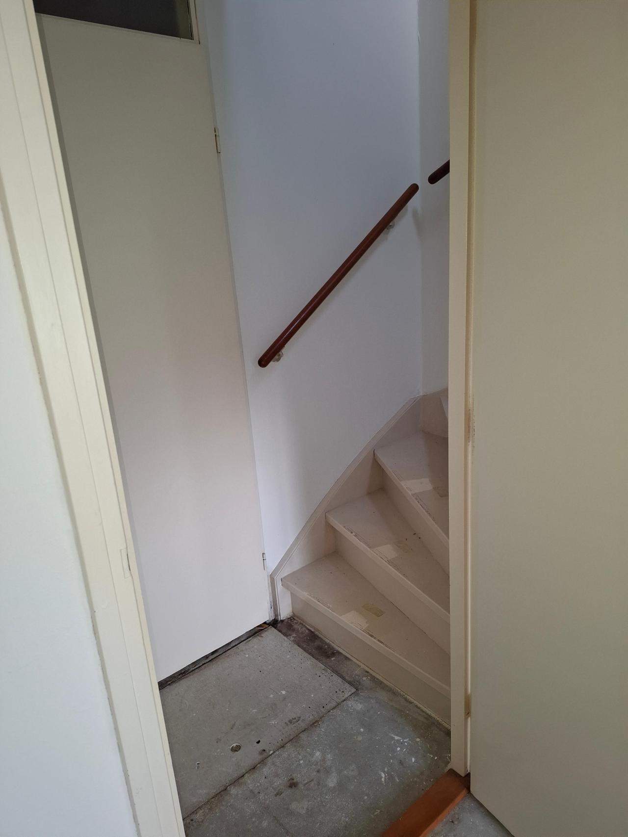 Image 5 of 9