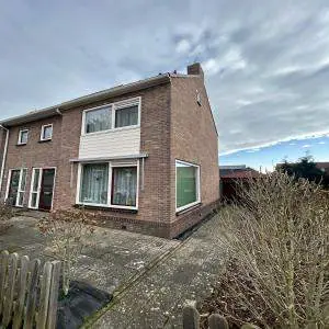 Casa Unifamiliar de 3 Dormitorios en Bovenkarspel - Sint Martinusstraat 11