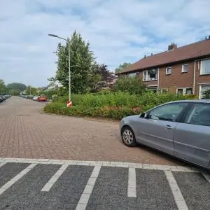 Image 3 of 4
