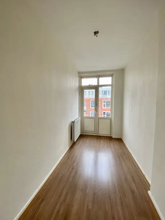 Image 10 of 14