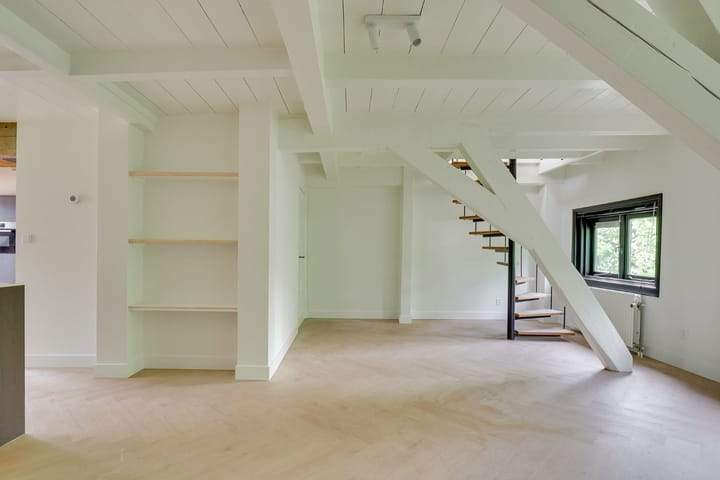 Image 12 of 31