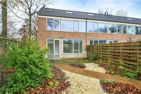 Casa familiar en Maansteenhof 8, IJsselstein - En alquiler