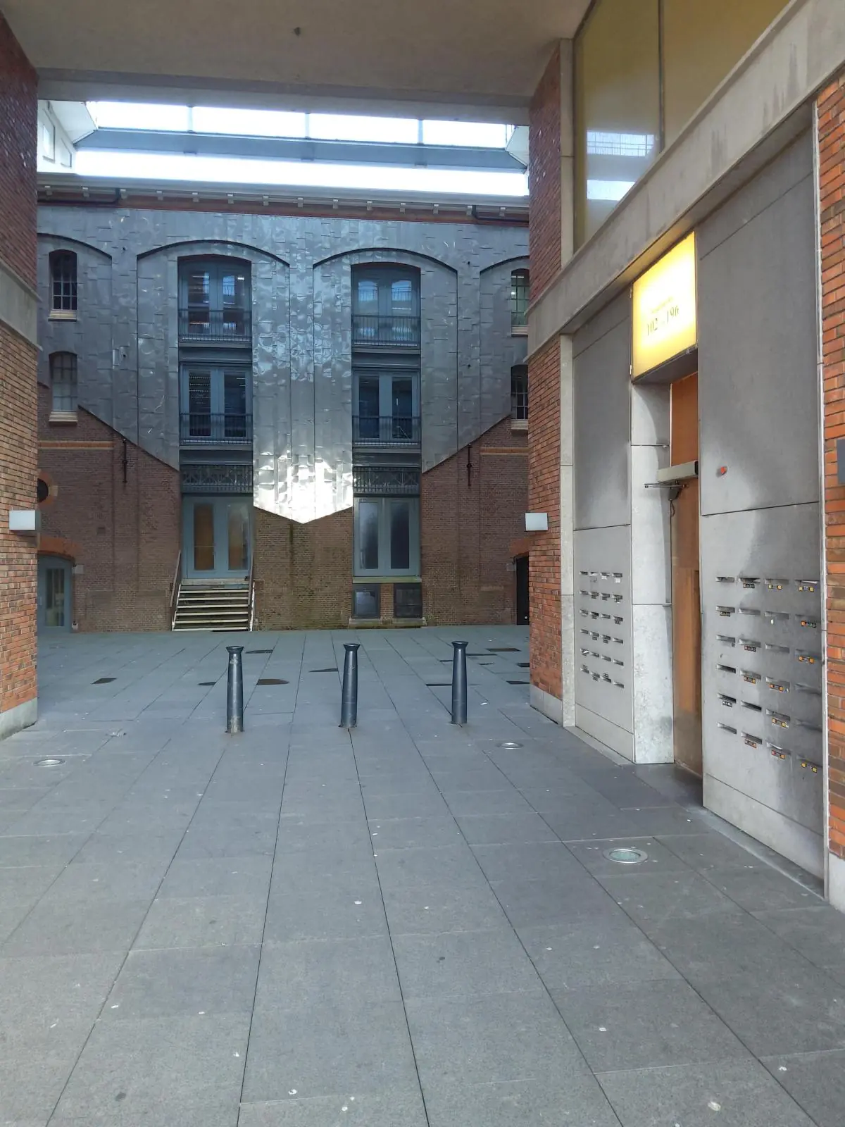 Image 3 of 6