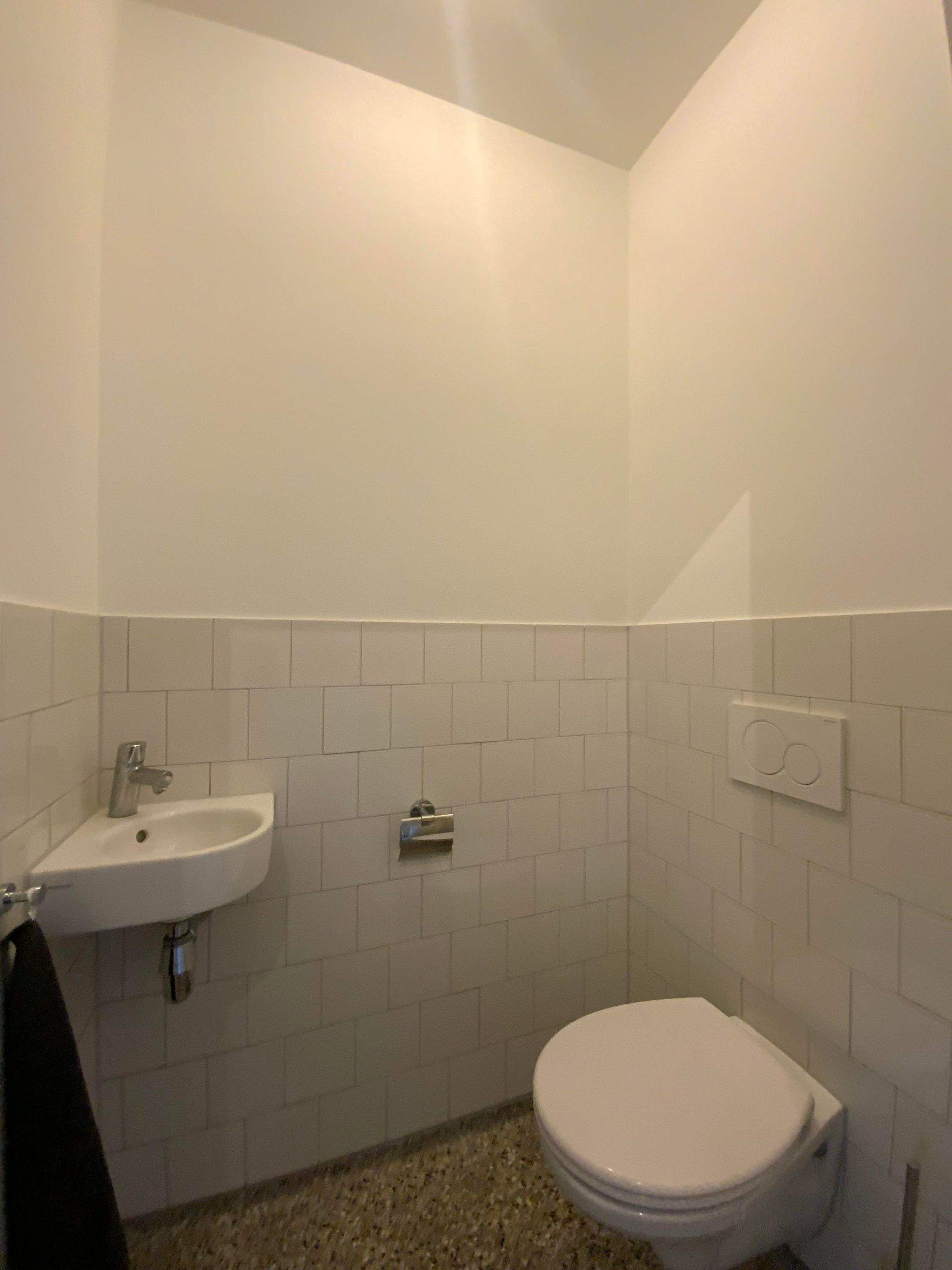 Image 18 of 28